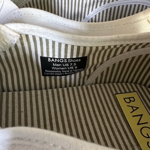 BANGS Slip On Canvas Sneakers NWT Size 9W - Picture 7 of 7